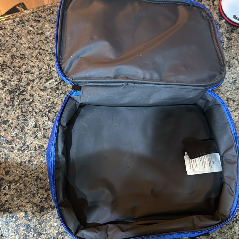 Like new. Nike Lunch bag Insulated Lunch Bag, - Picture 4 of 6